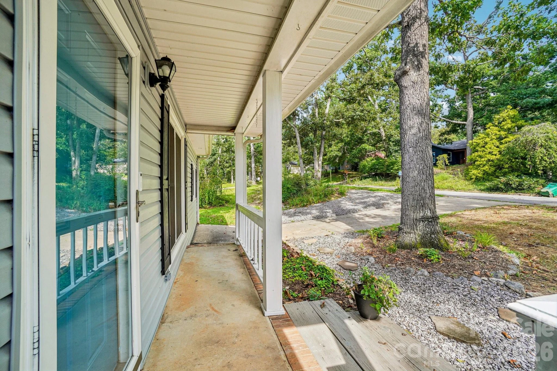 327 Heather Court - Photo 5