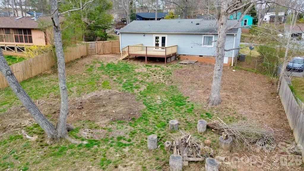 327 Heather Court - Photo 7