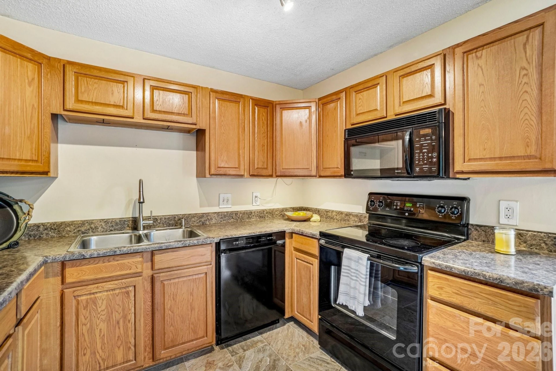 327 Heather Court - Photo 13