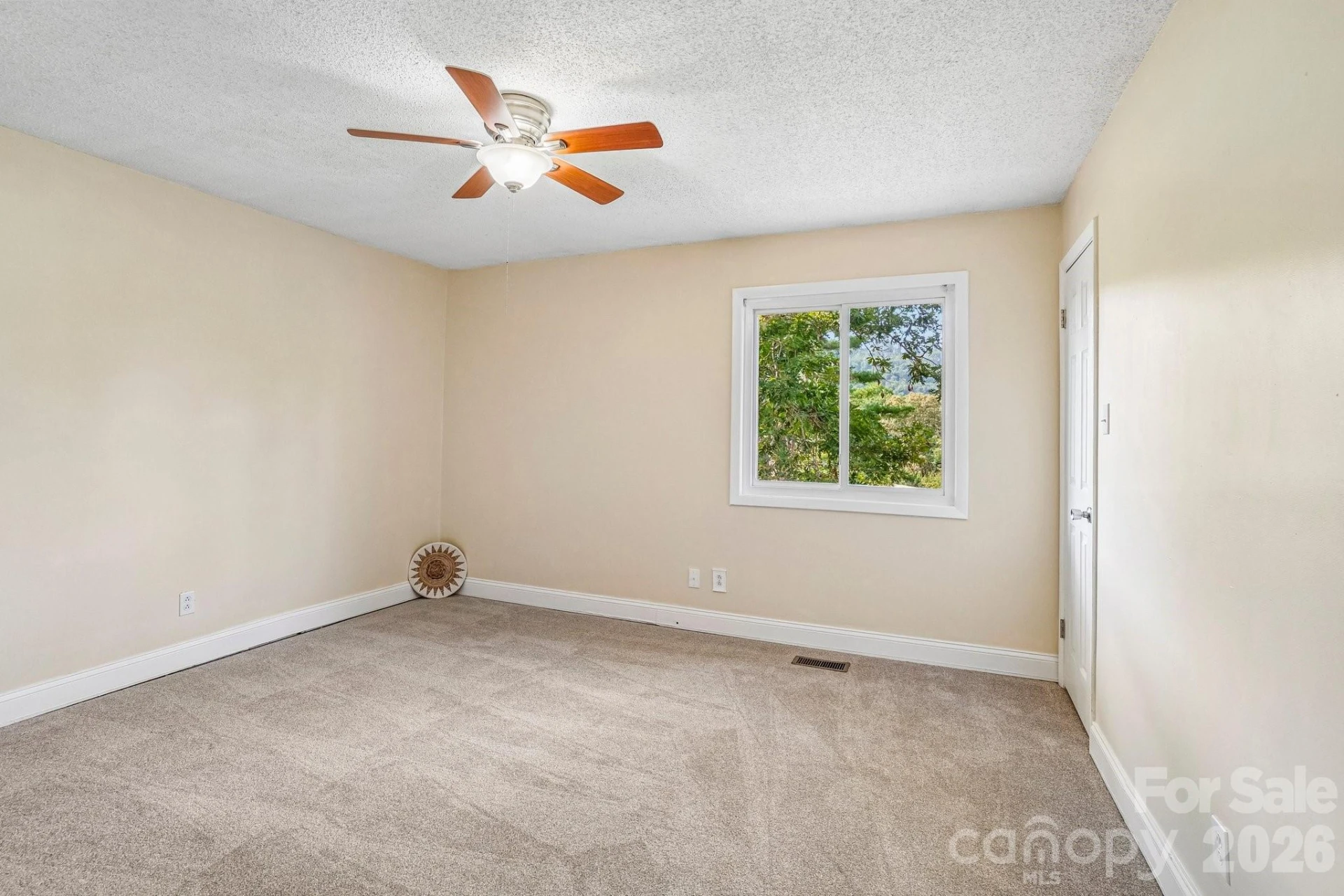 327 Heather Court - Photo 22
