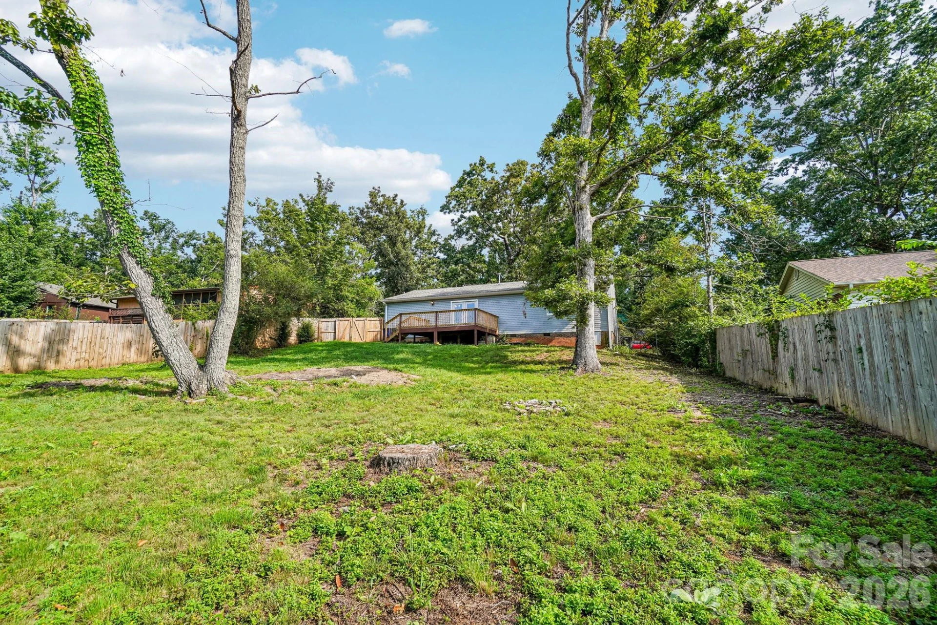 327 Heather Court - Photo 32