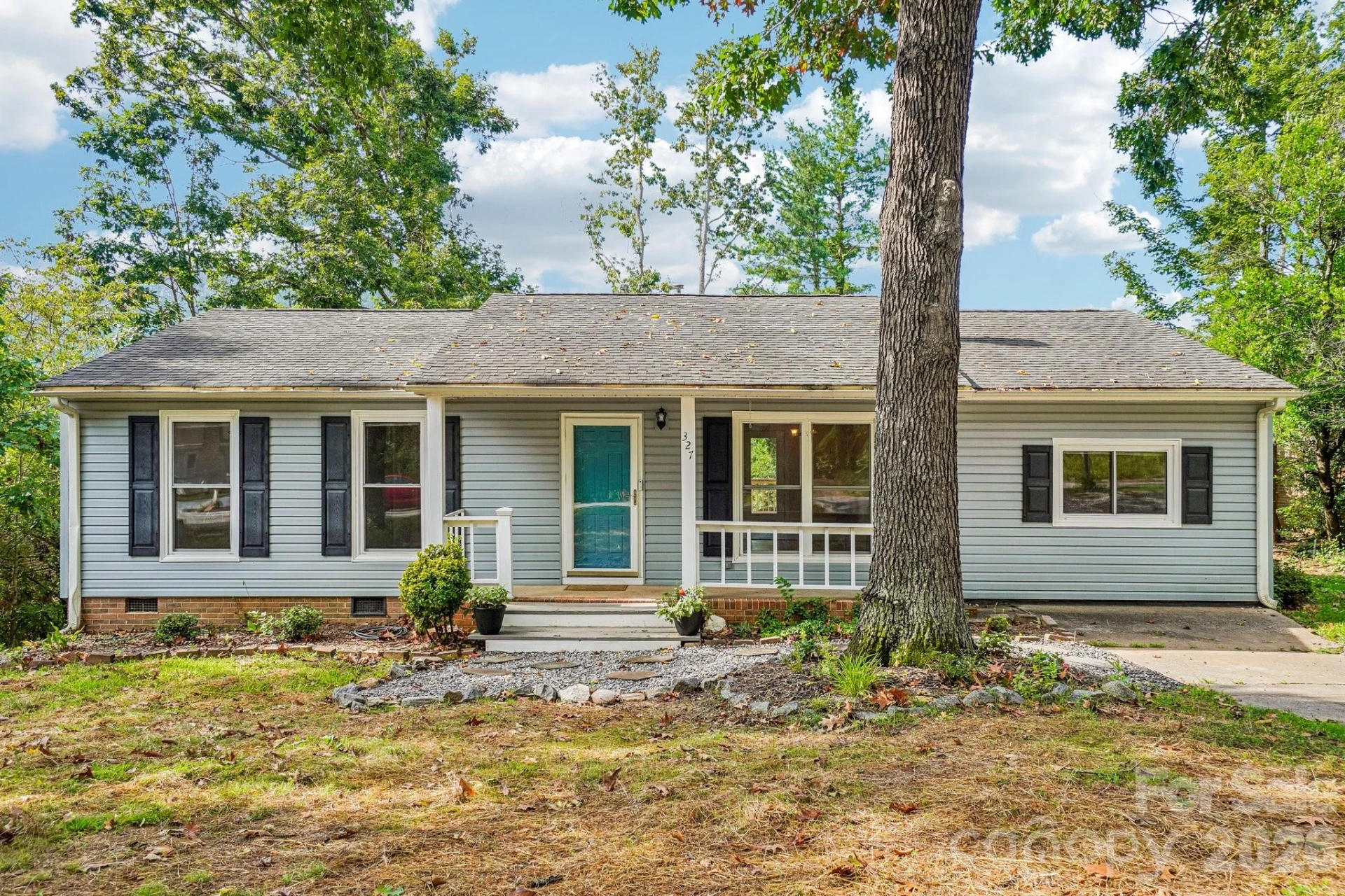327 Heather Court - Photo 33