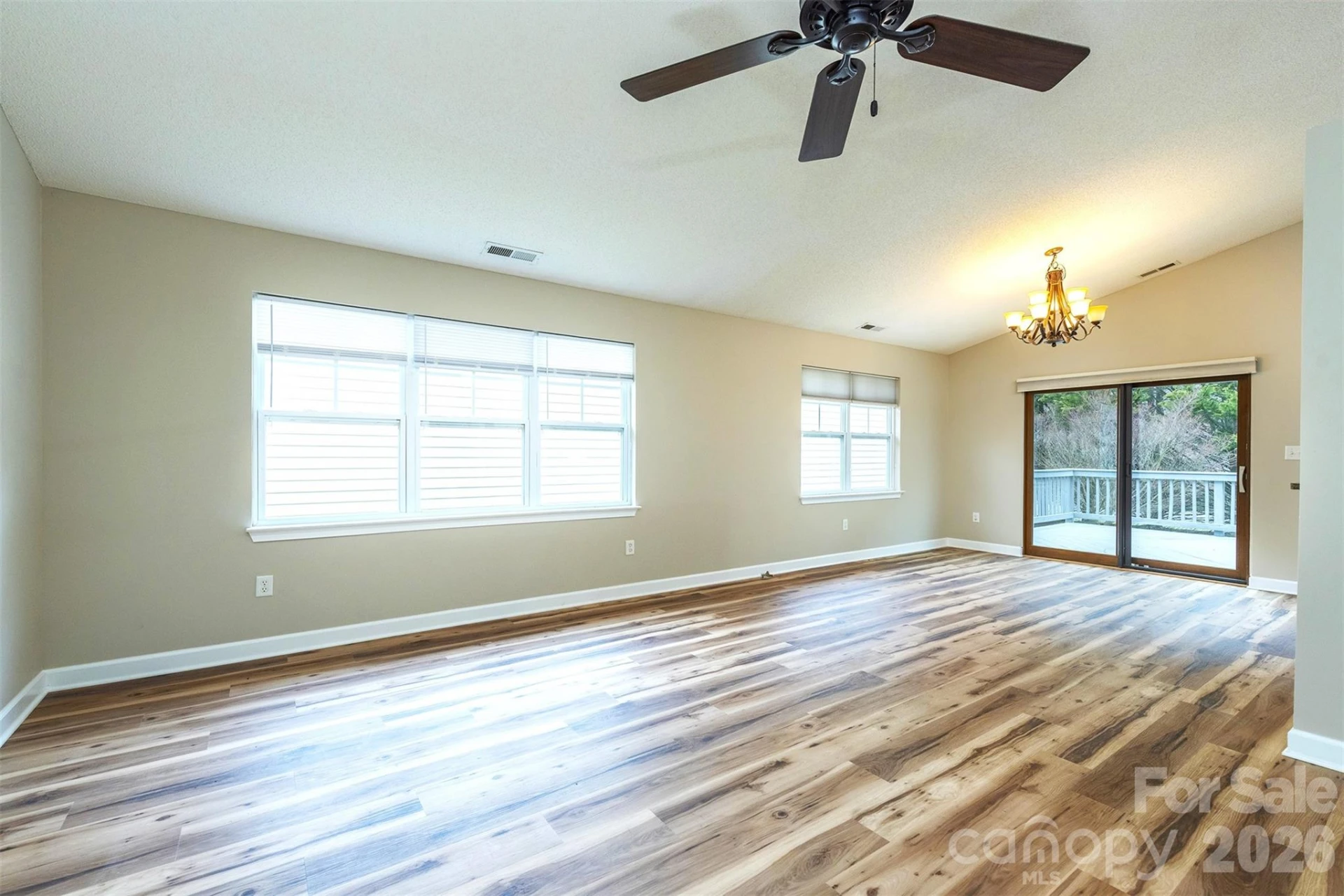 50 Clear Creekside Drive - Photo 4