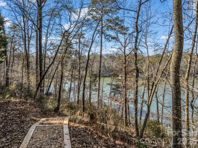 00 Hawk Ridge Drive