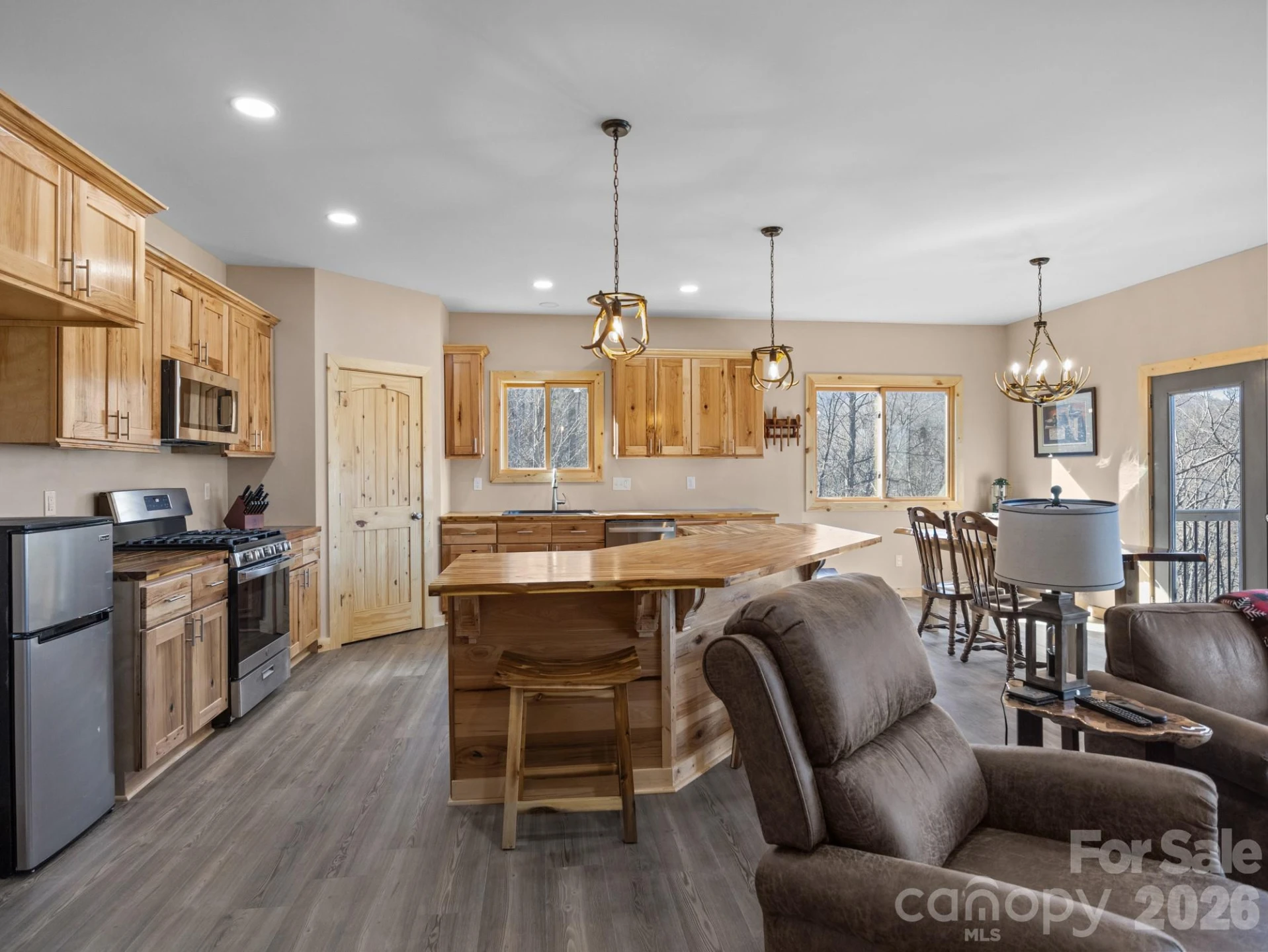 225 Aurora Lane - Photo 5