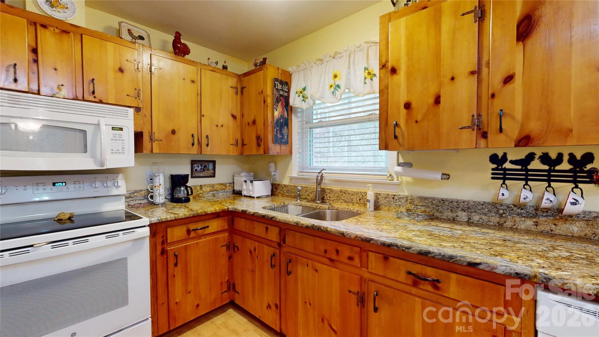 979 Greenville Highway - Photo 18