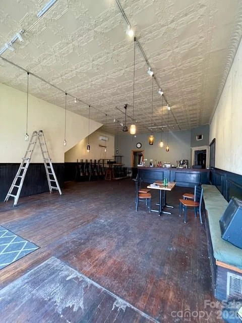 37 S Main Street S - Photo 8