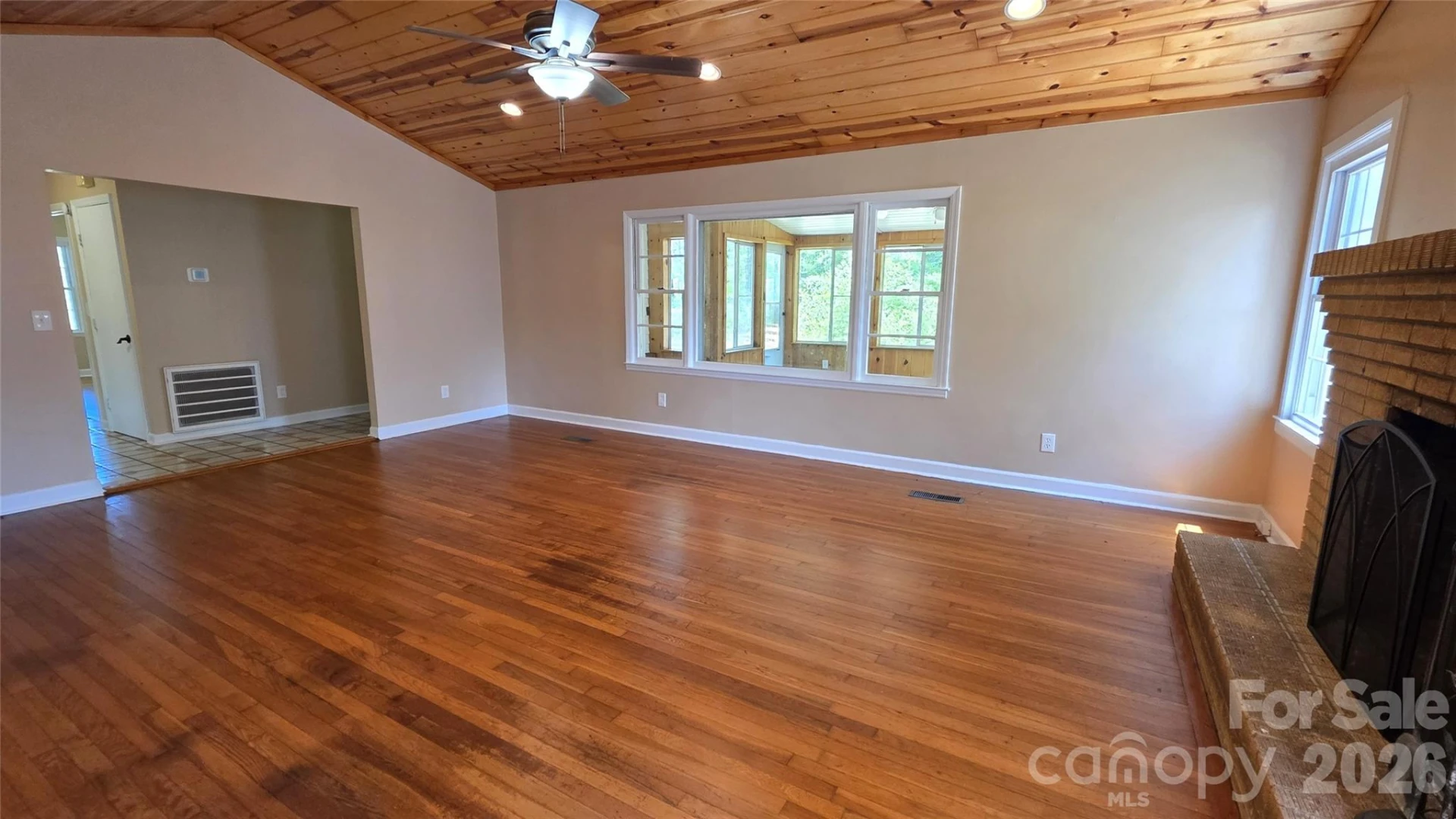 1627 Greenville Highway - Photo 10