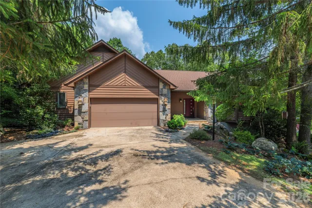 35 Hillcreek Drive