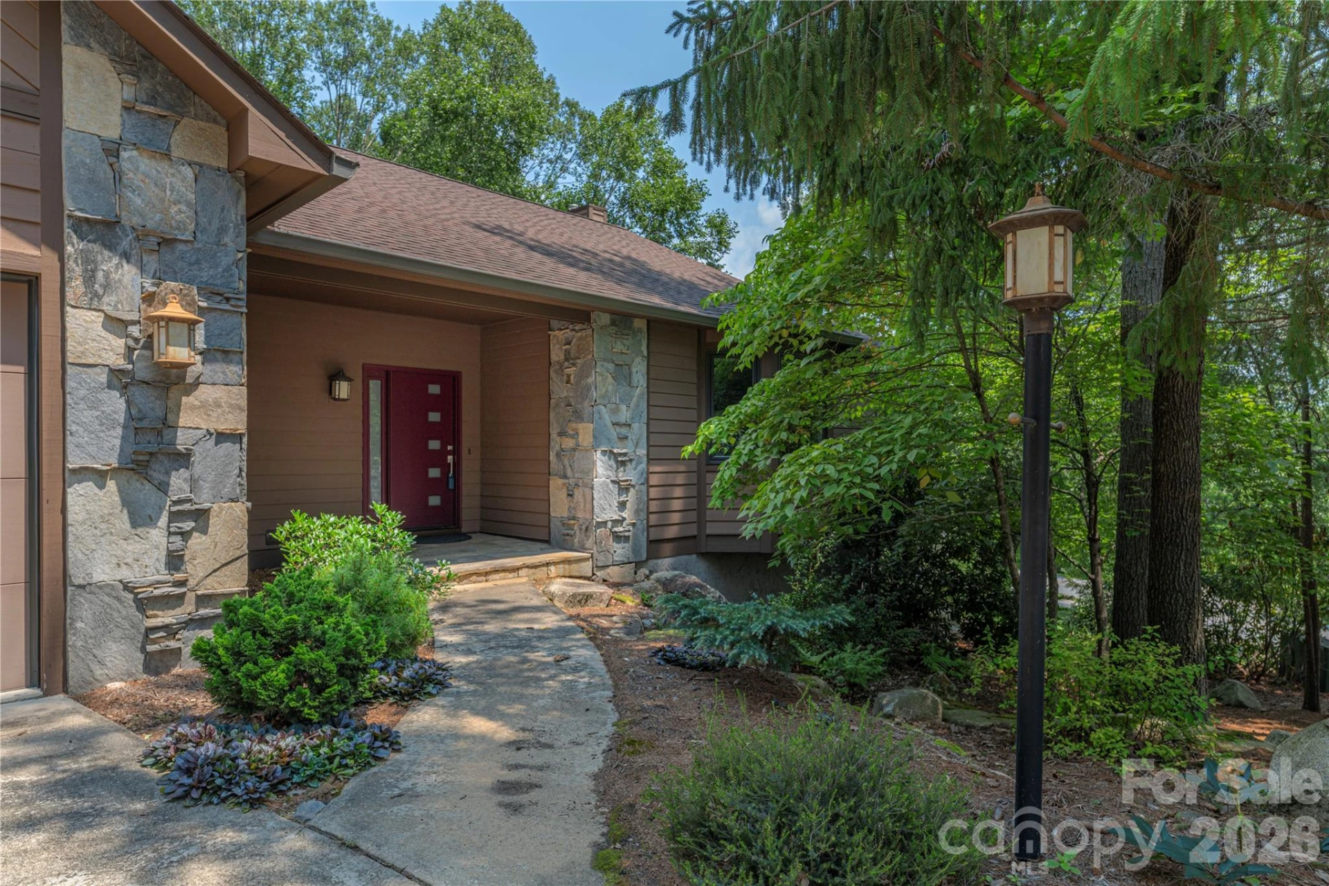 35 Hillcreek Drive - Photo 2