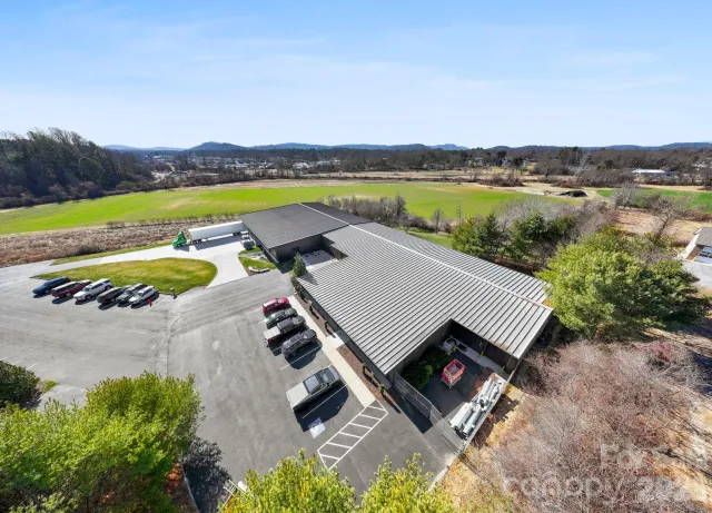 110 Commercial Boulevard, Flat Rock, NC, 28731
