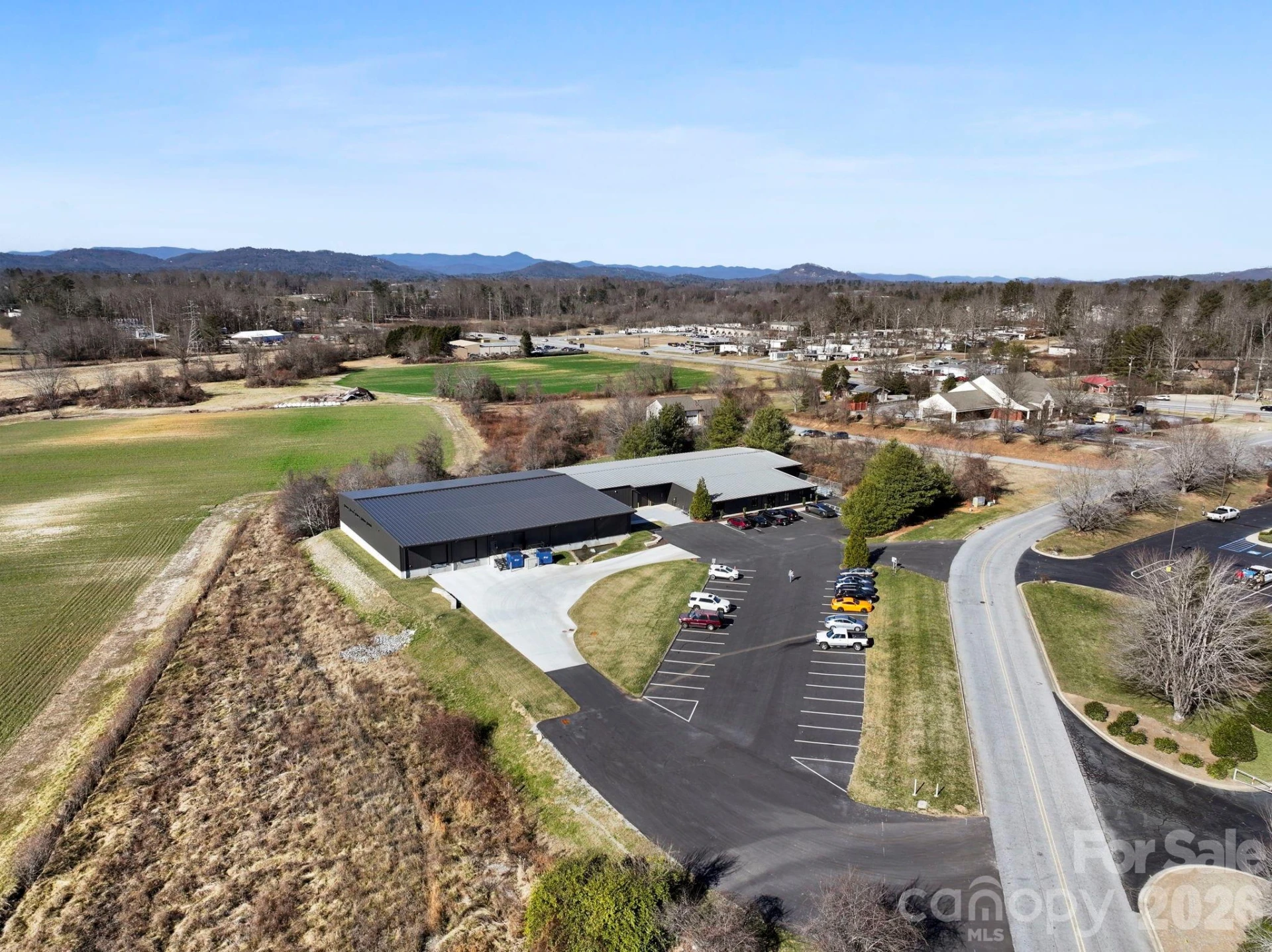 110 Commercial Boulevard - Photo 4