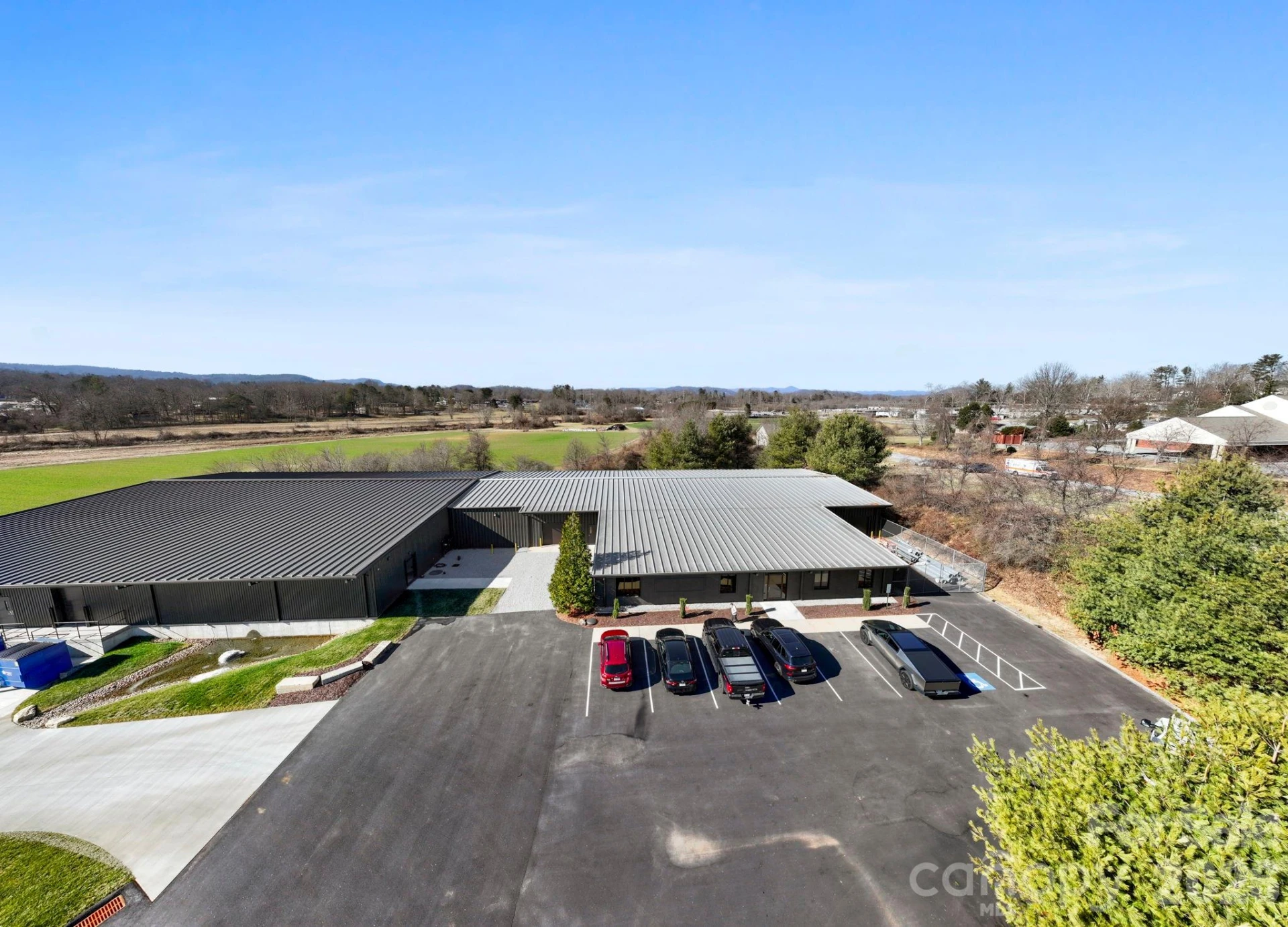 110 Commercial Boulevard - Photo 13