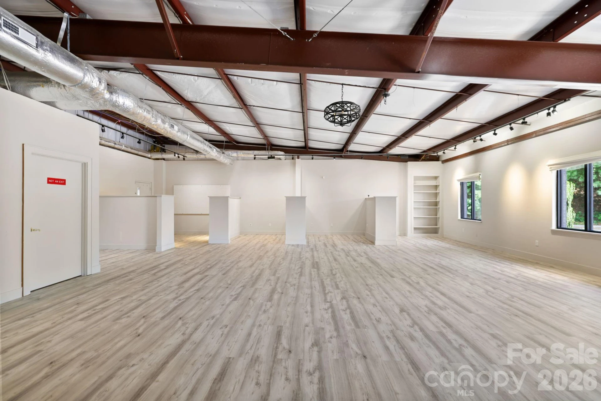 110 Commercial Boulevard - Photo 16