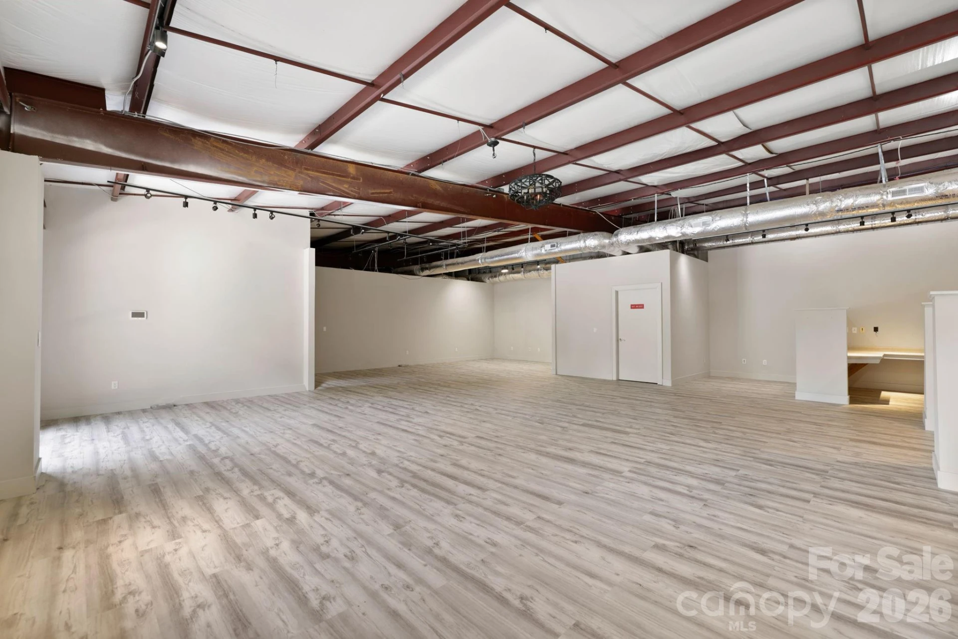 110 Commercial Boulevard - Photo 18