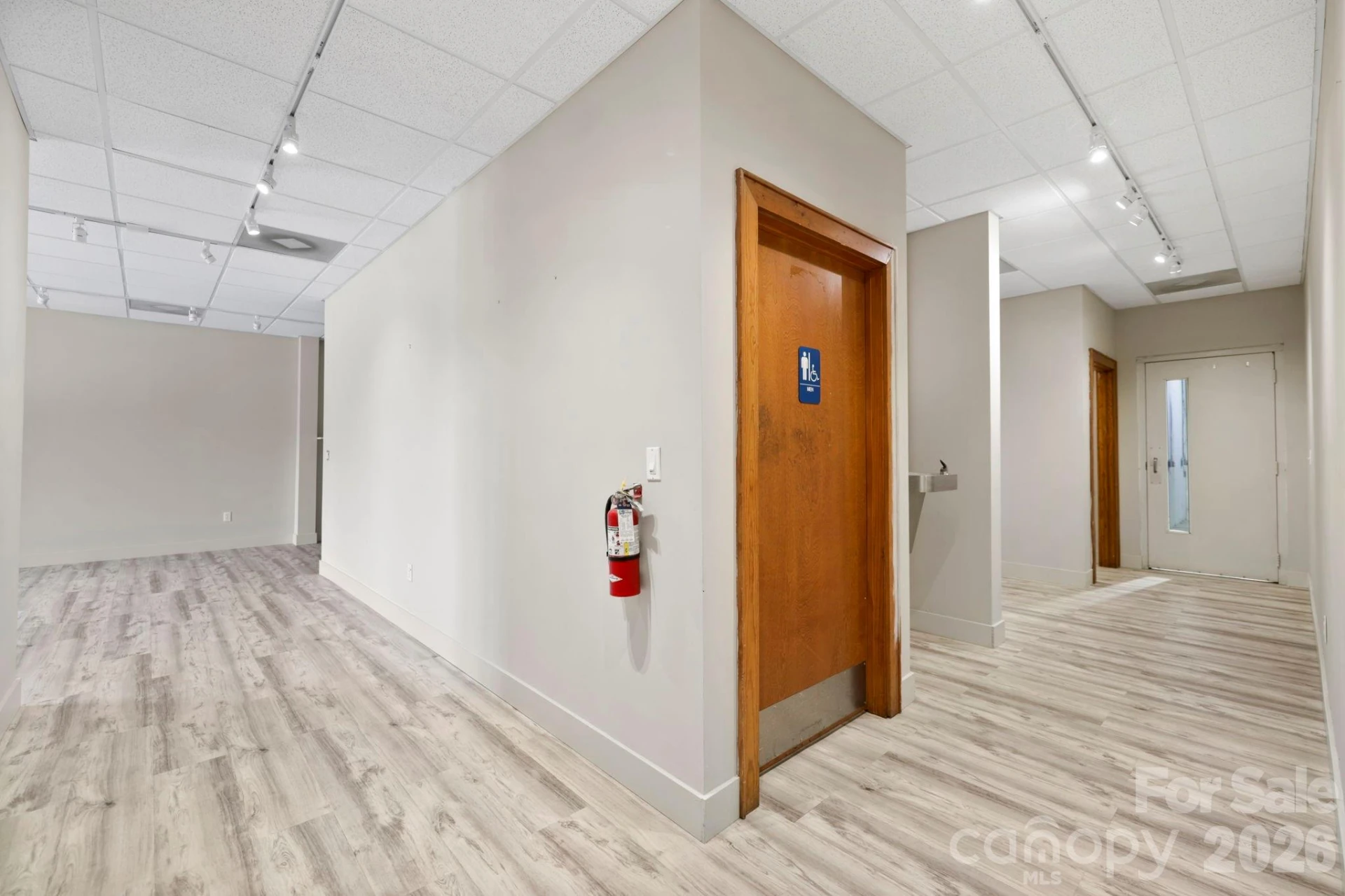 110 Commercial Boulevard - Photo 22