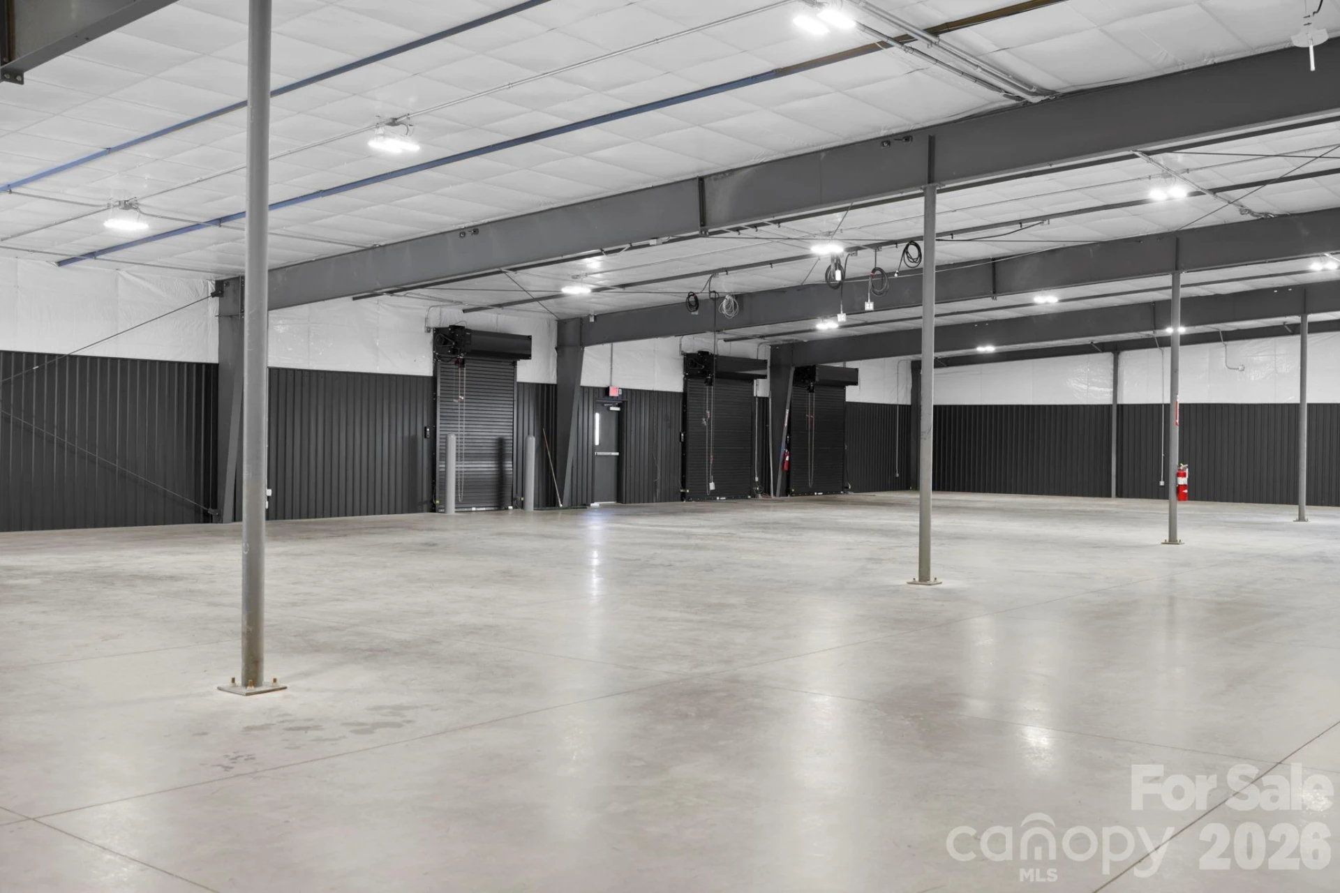 110 Commercial Boulevard - Photo 35