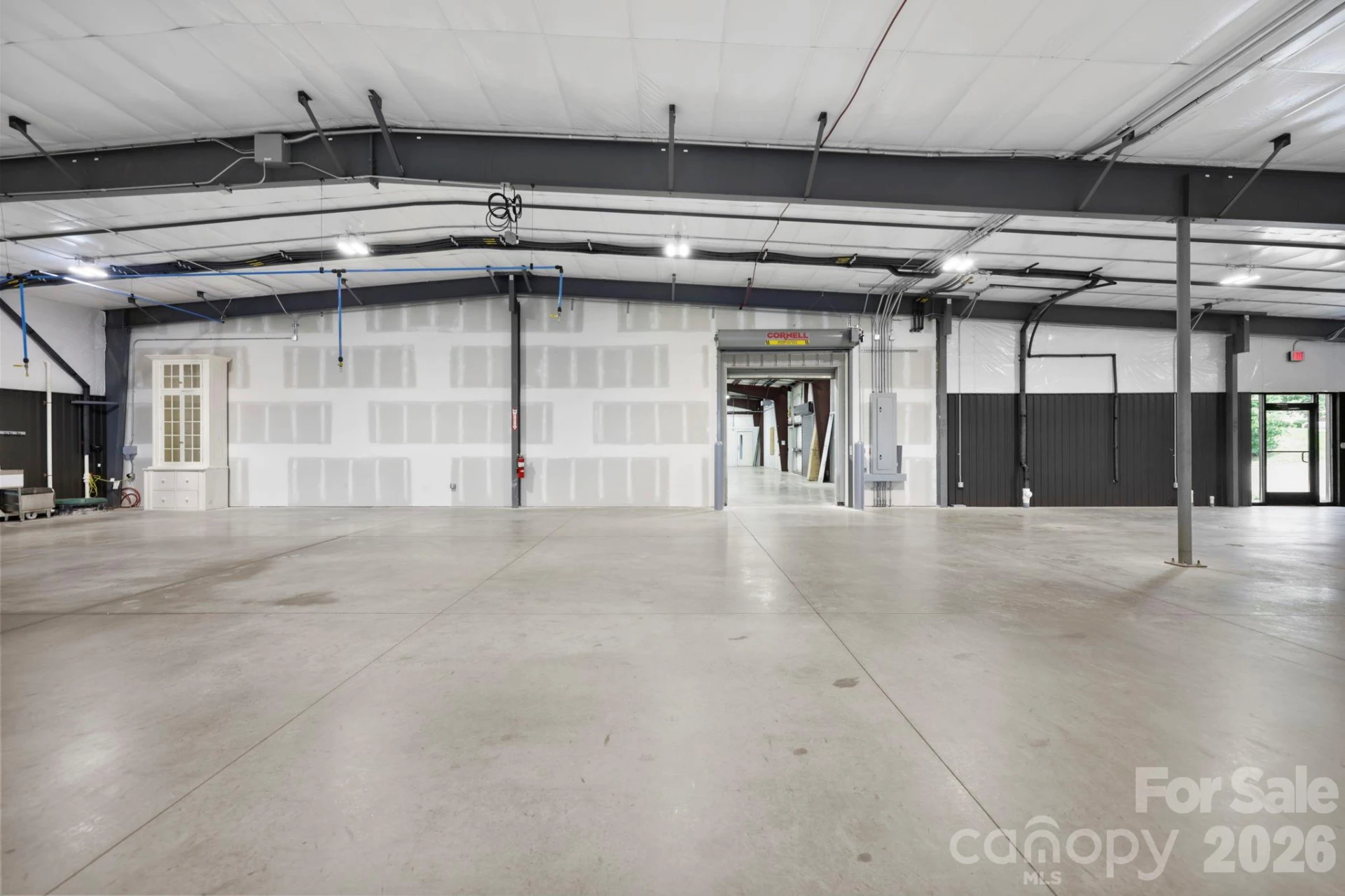 110 Commercial Boulevard - Photo 36