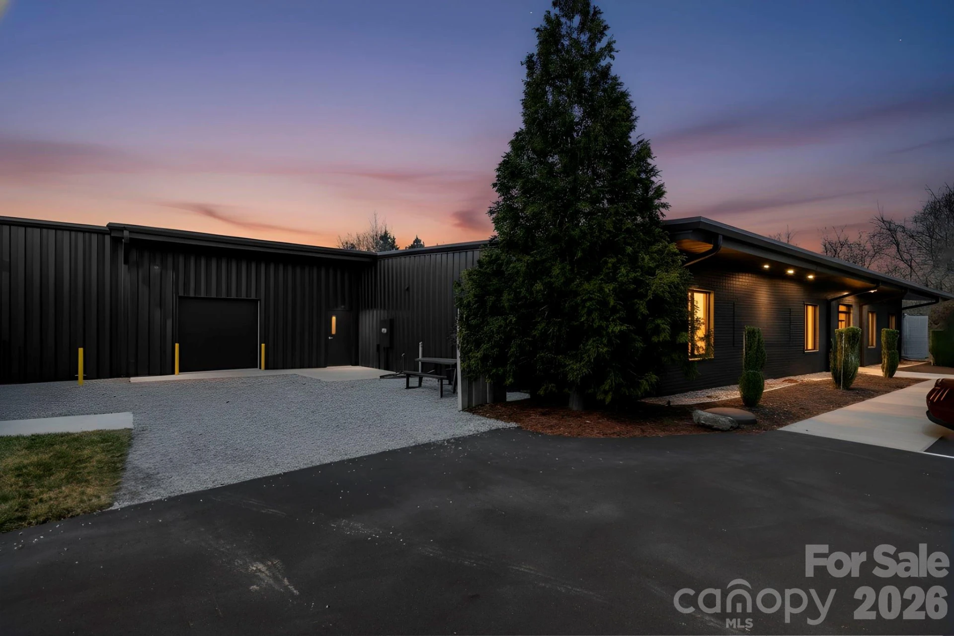 110 Commercial Boulevard - Photo 40