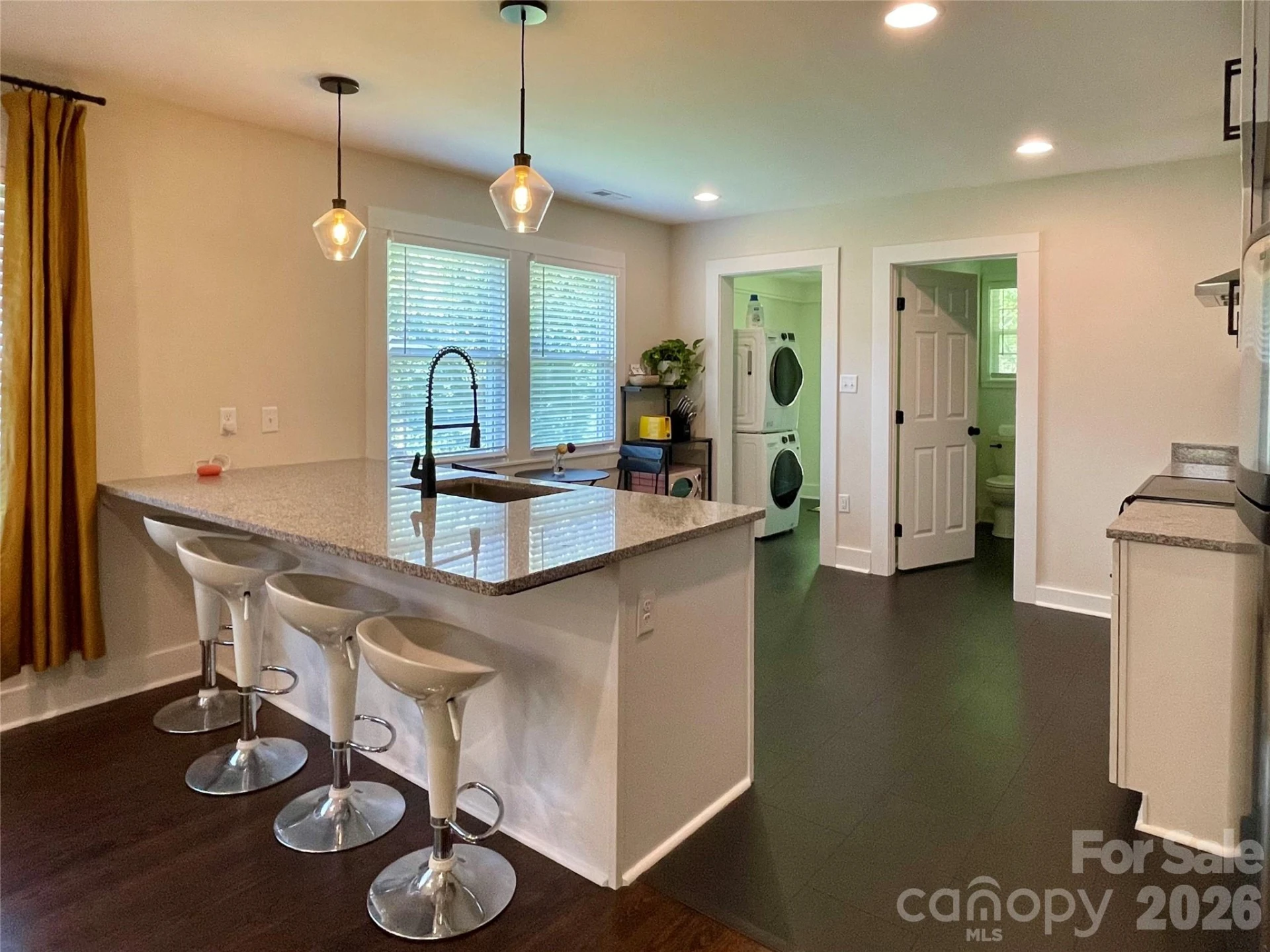 115 Powell Street - Photo 3