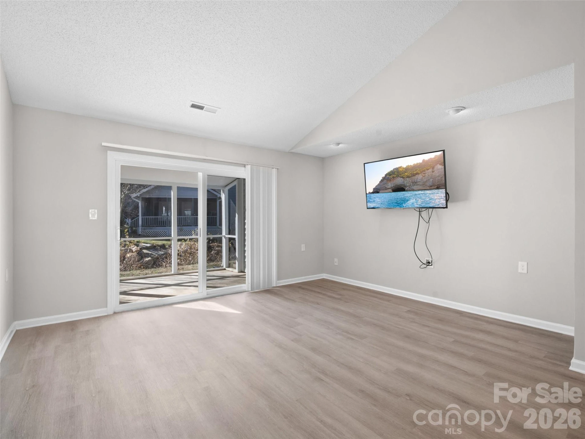 102 Llama Way - Photo 5