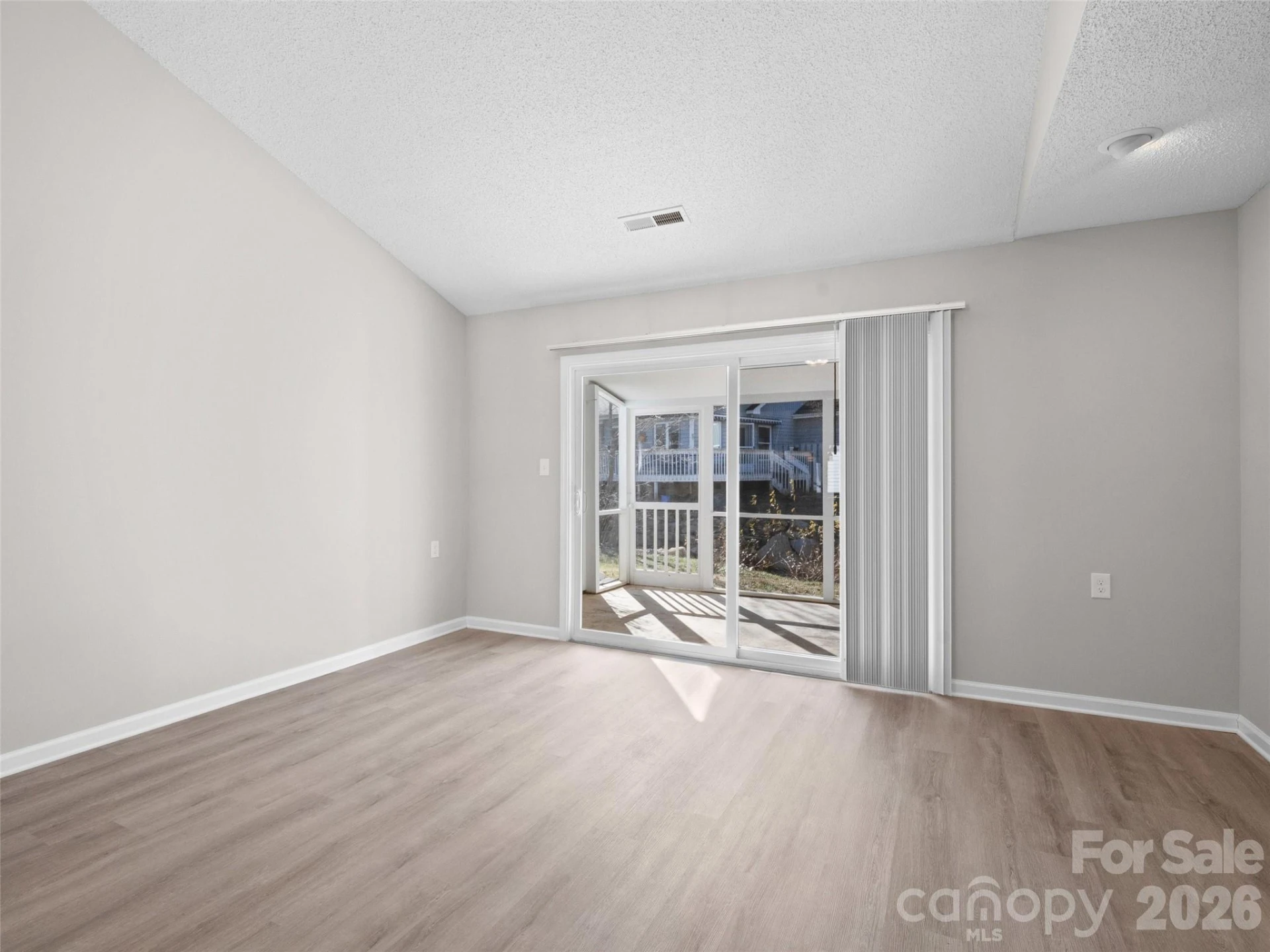 102 Llama Way - Photo 6