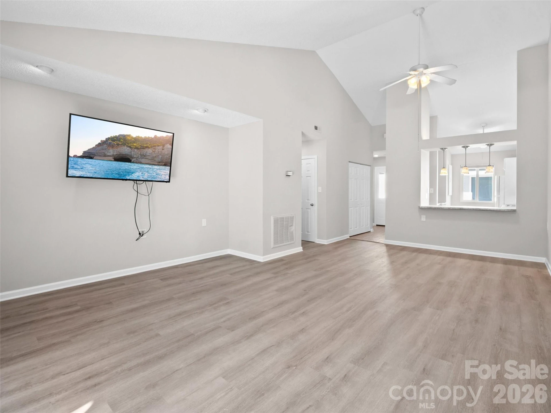 102 Llama Way - Photo 7