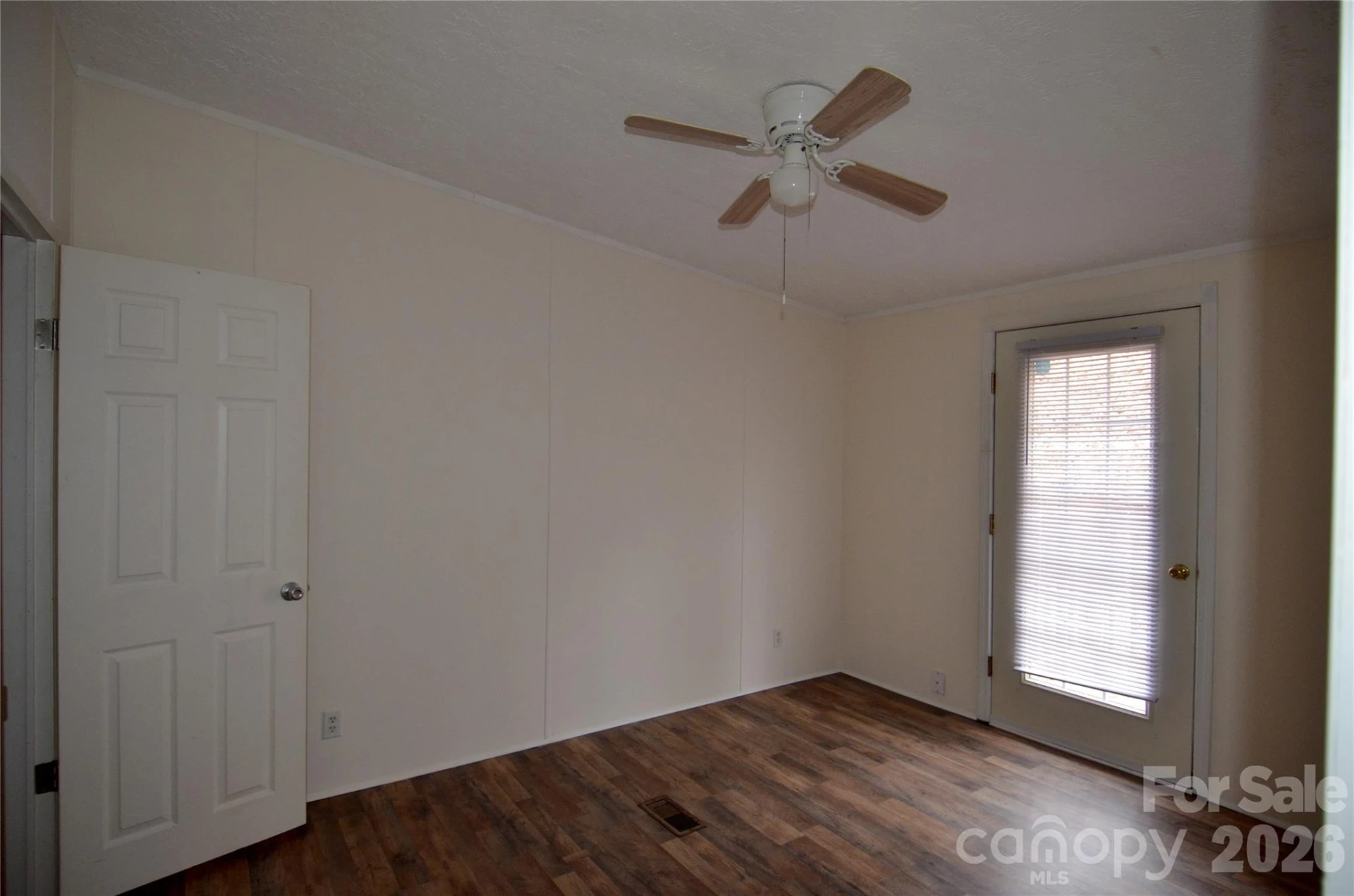 73 Walton Place Drive - Photo 8