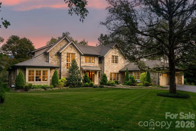 402 Vanderbilt Road