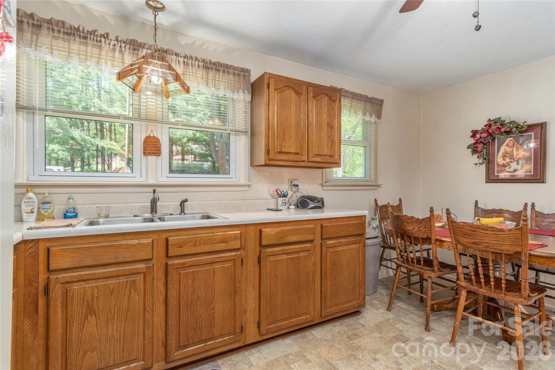 96 Tower Lane - Photo 7
