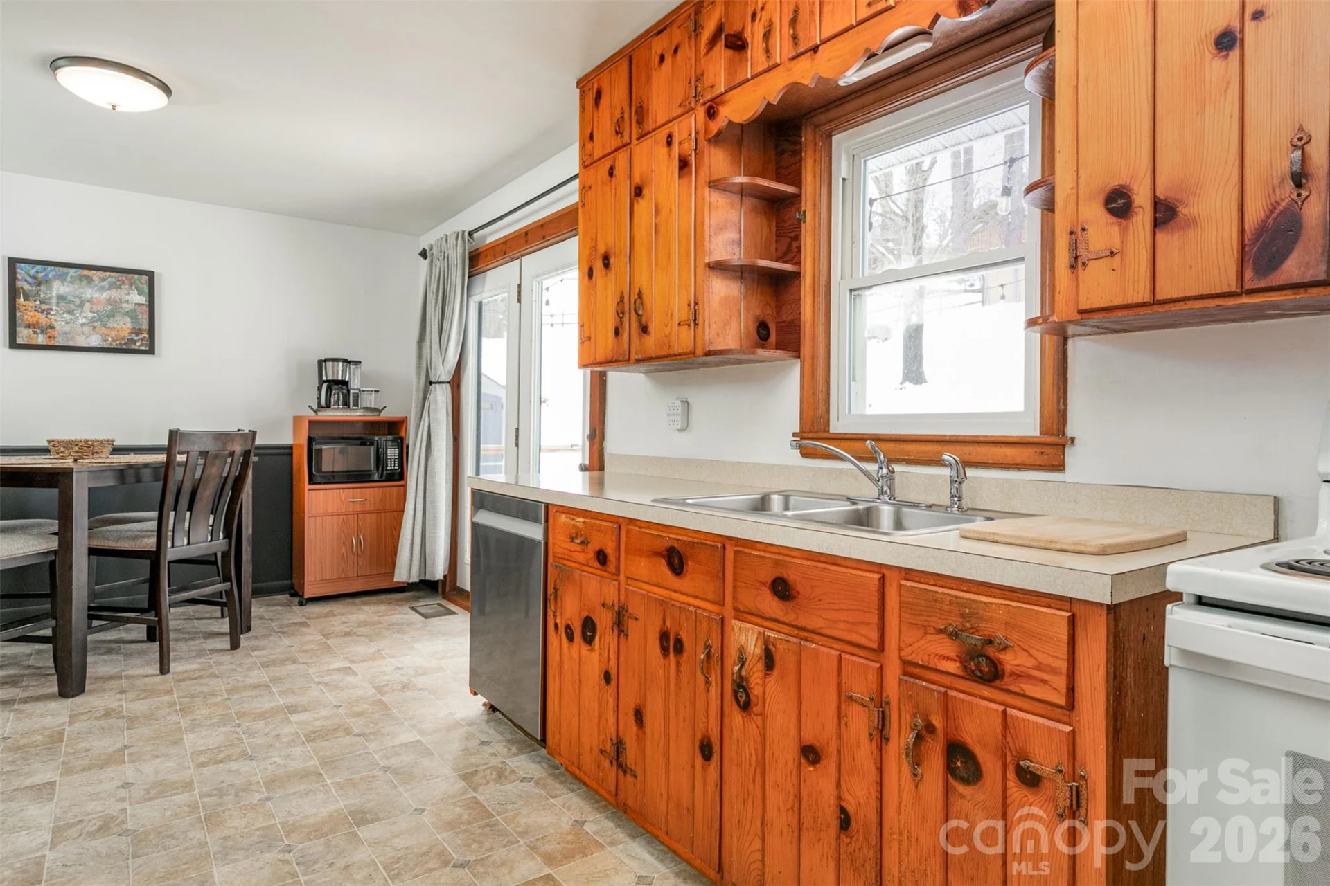 110 Shelton Street - Photo 12