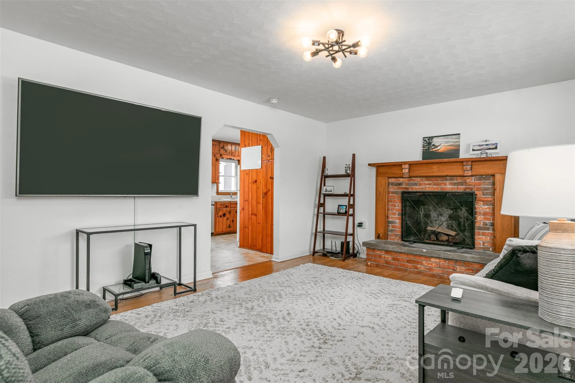 110 Shelton Street - Photo 7