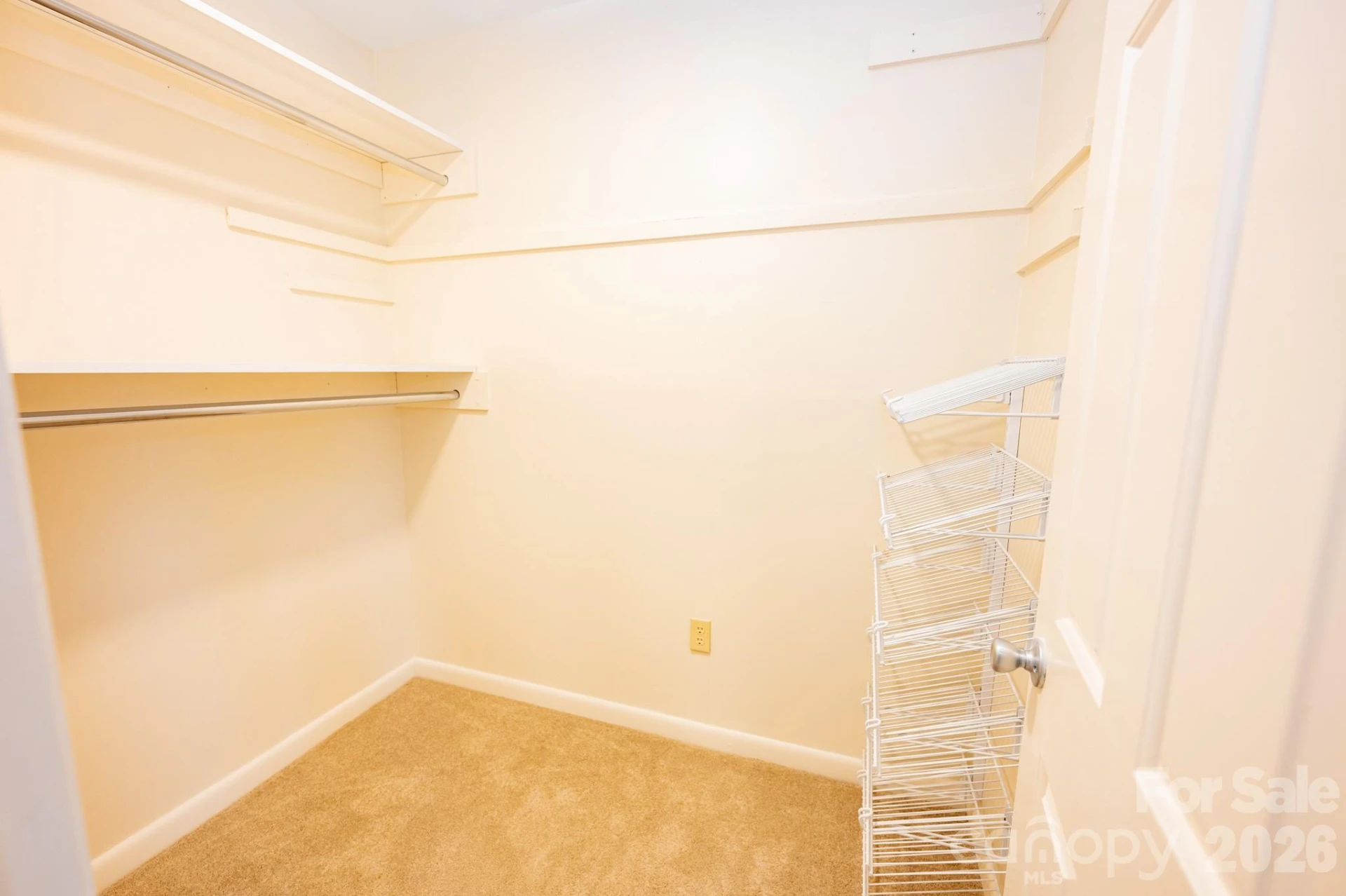 250 Eastwood Village Drive - Photo 18
