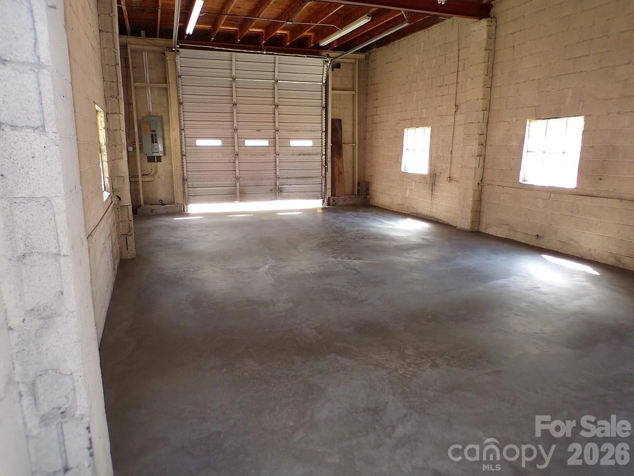 00 Haywood Road - Photo 5
