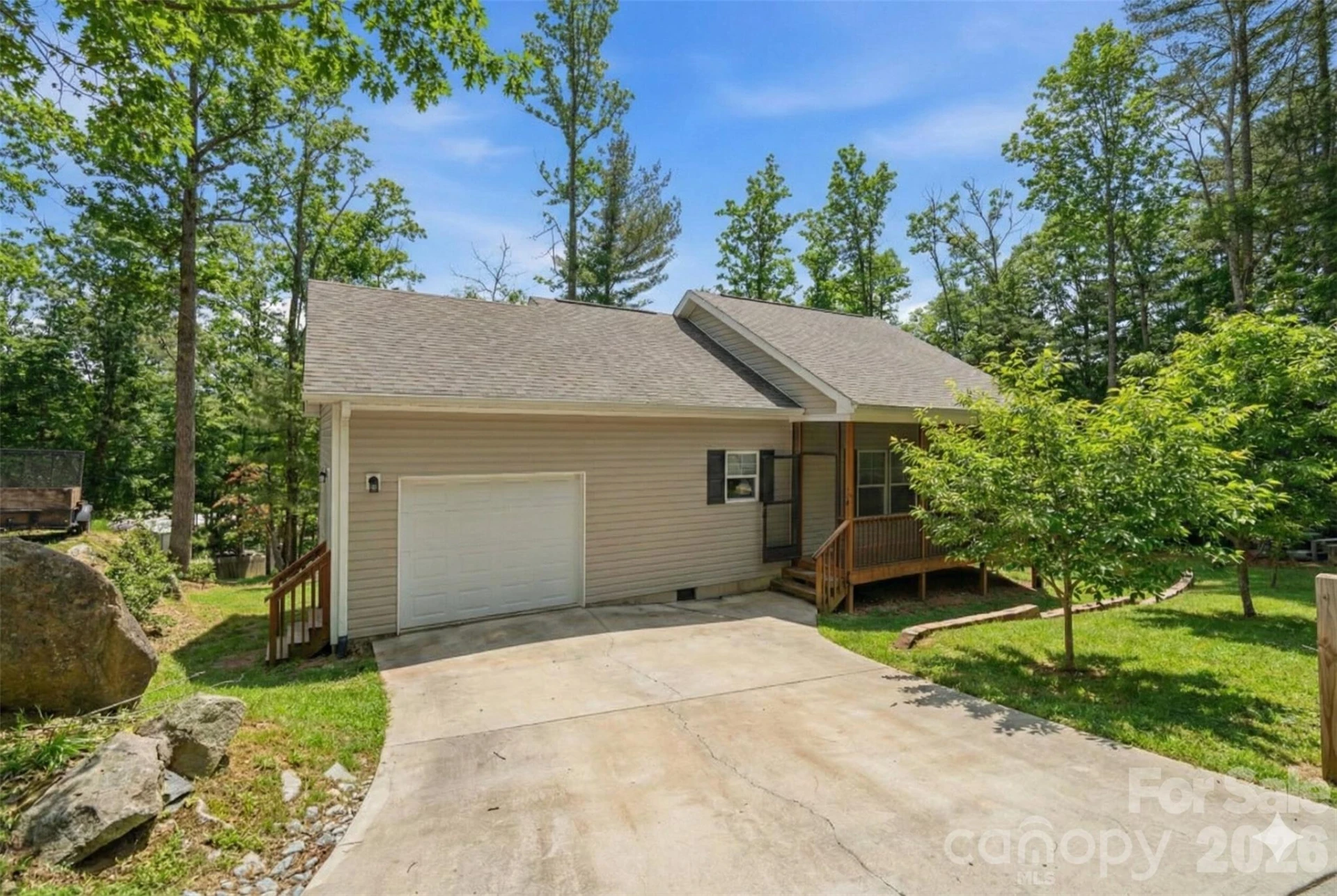 138 Lone Eagle Lane - Photo 2