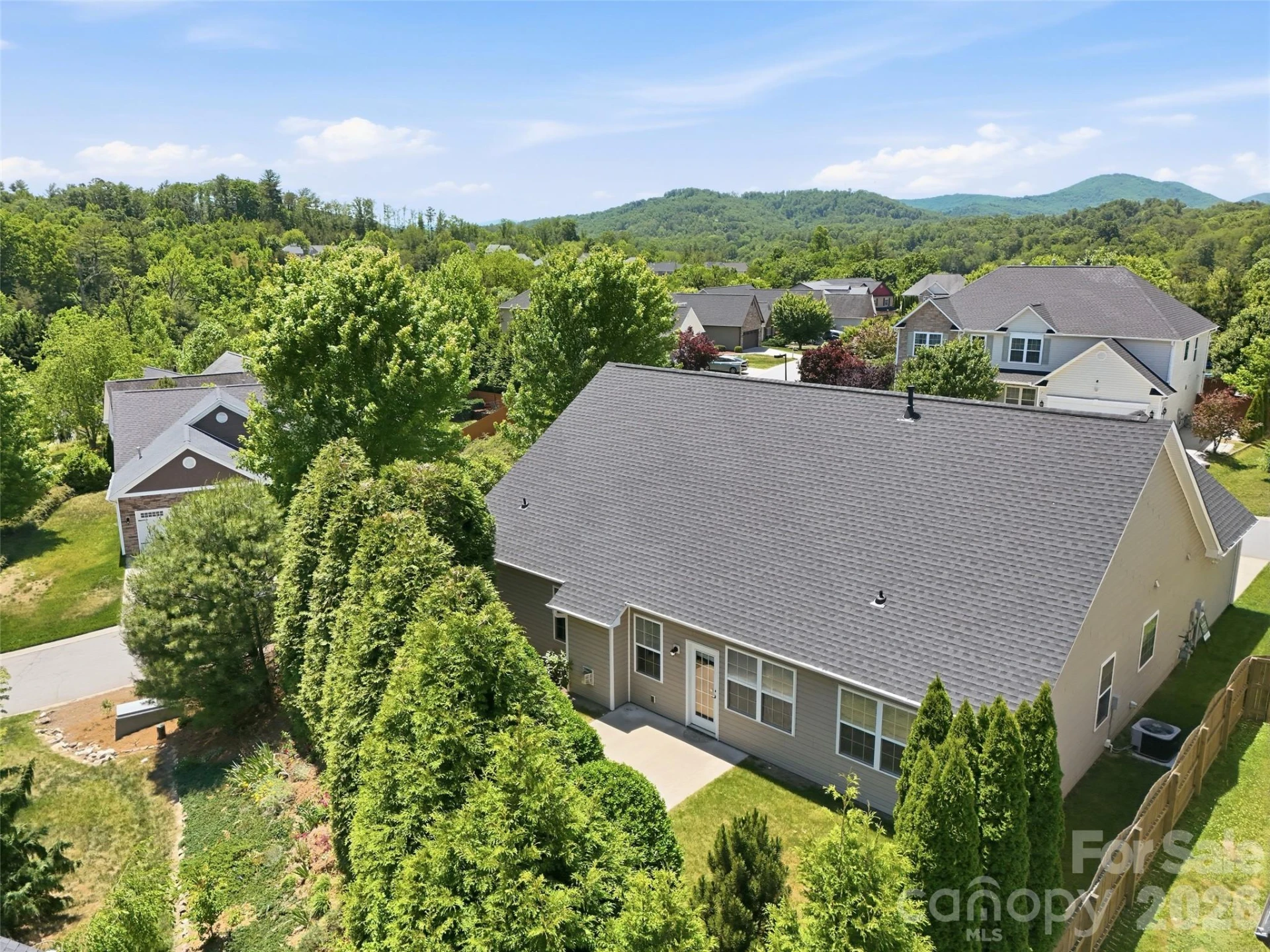 1 Breyerton Court - Photo 36