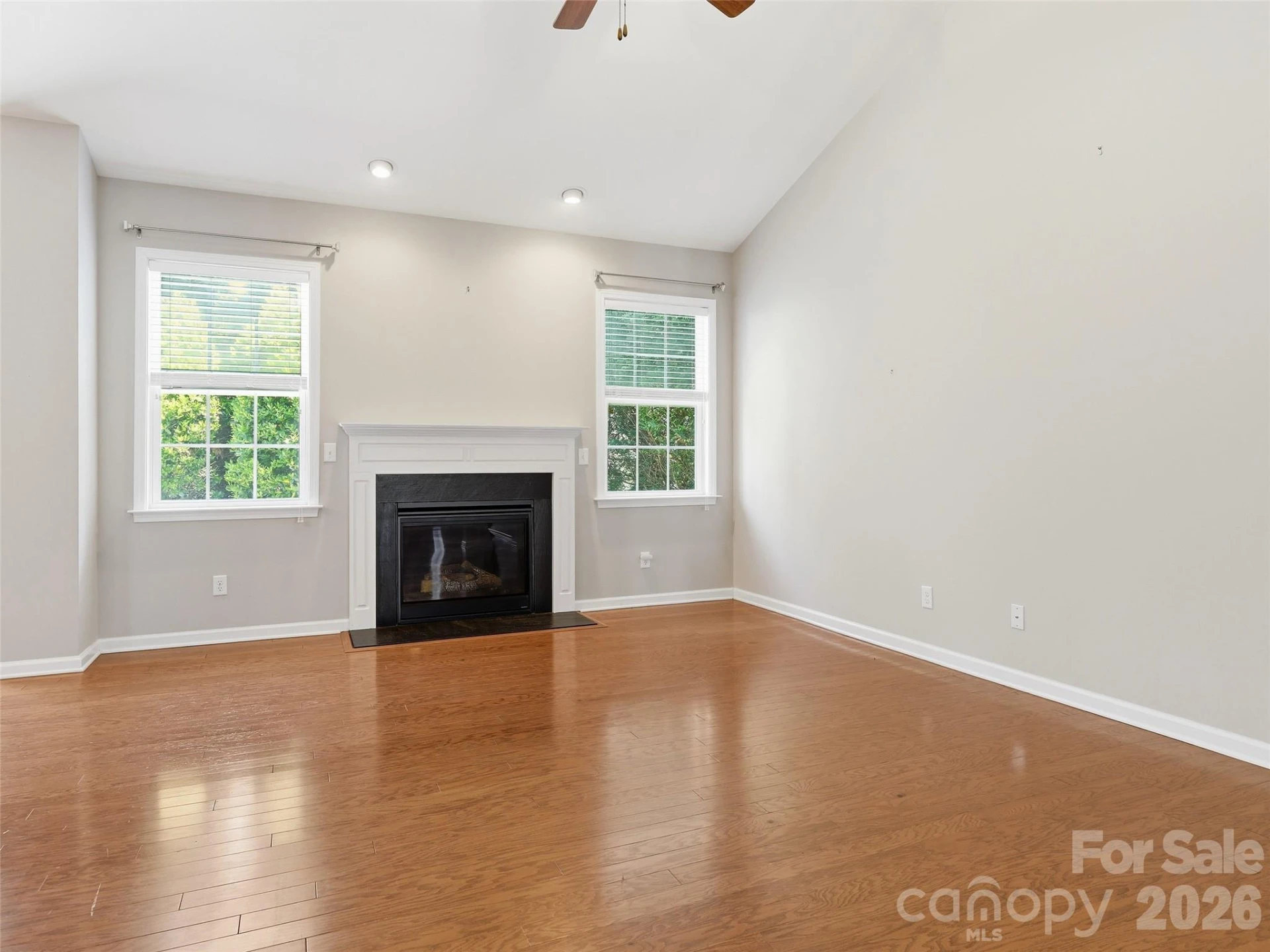 1 Breyerton Court - Photo 12