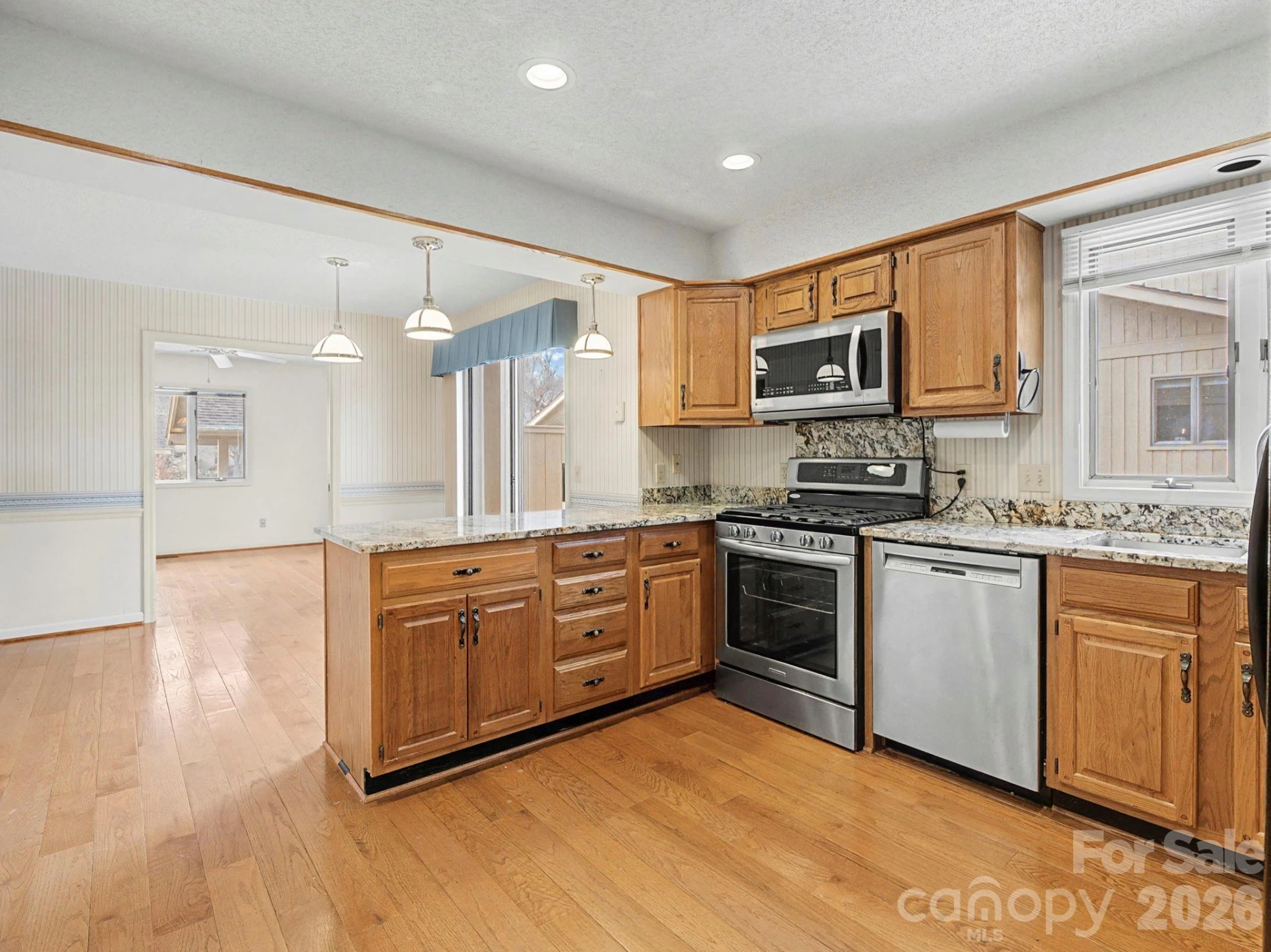 605 Red Oak Drive - Photo 12