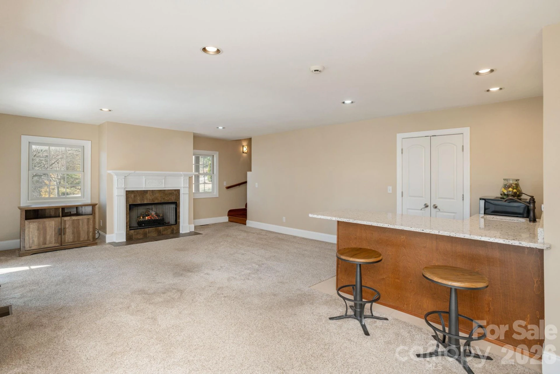 16 WINTERBERRY Drive - Photo 41
