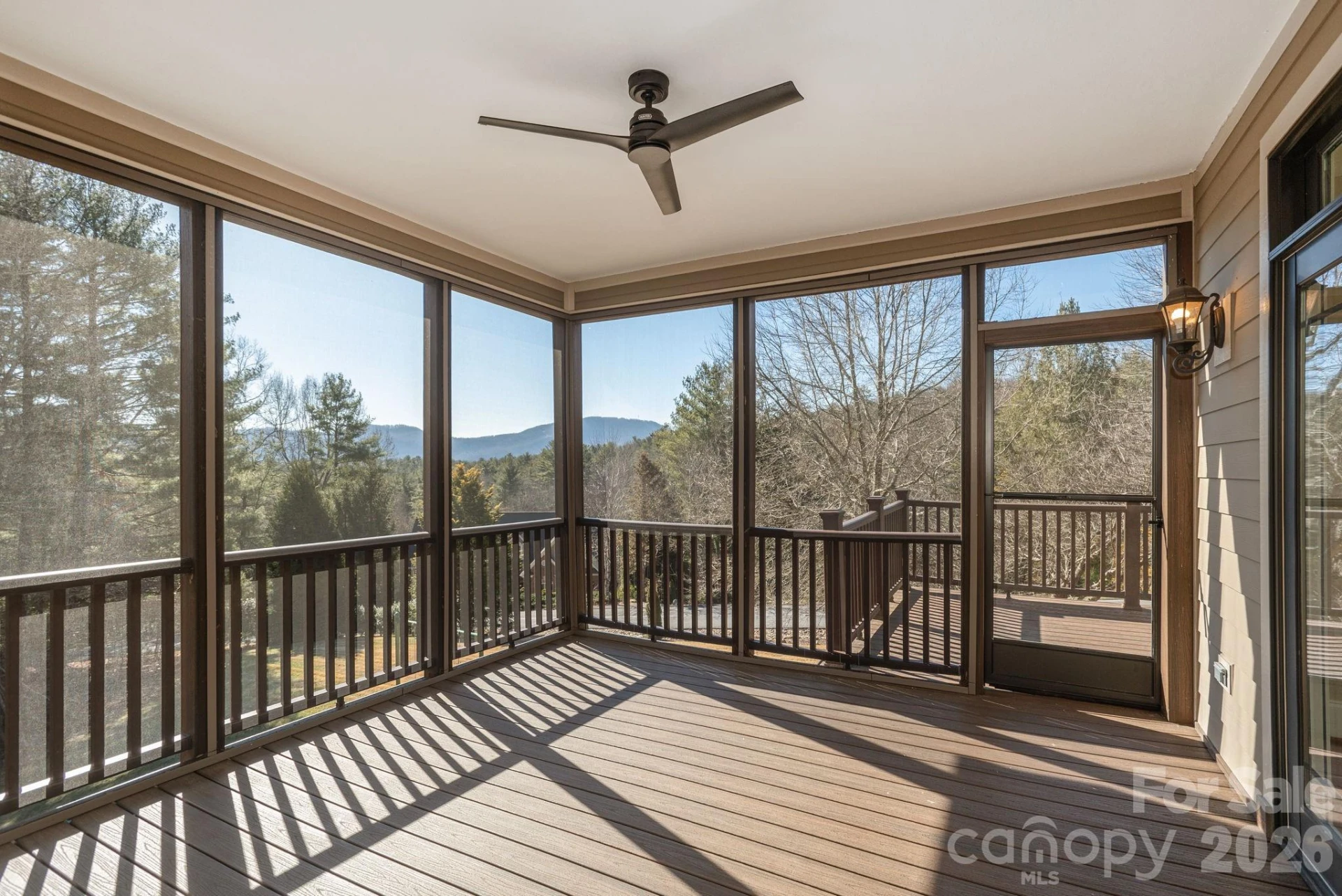16 WINTERBERRY Drive - Photo 11