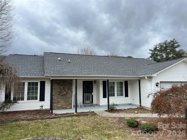 532 Woodfield Lane