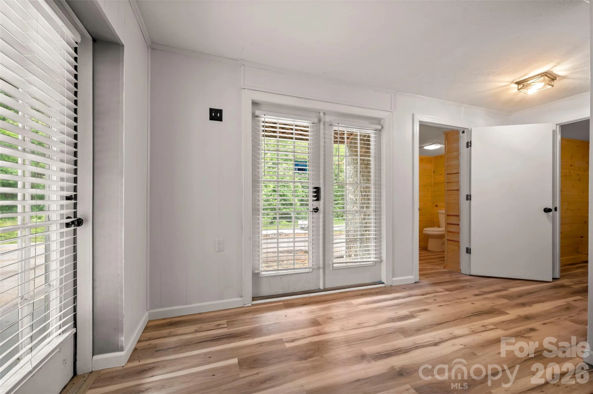 1840 Memorial Highway - Photo 29