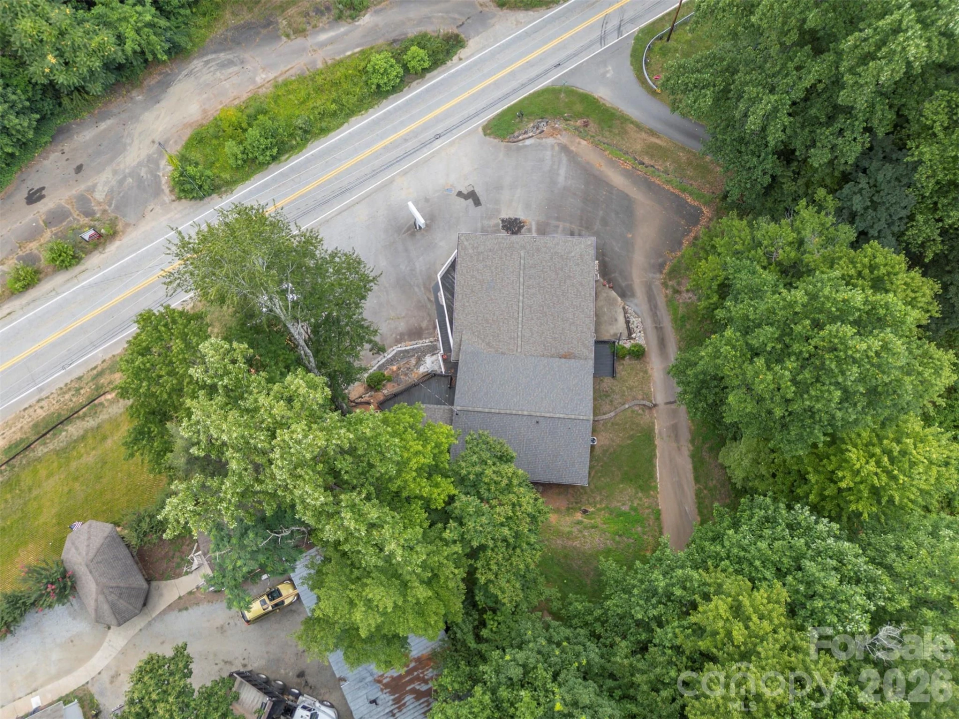 1840 Memorial Highway - Photo 42