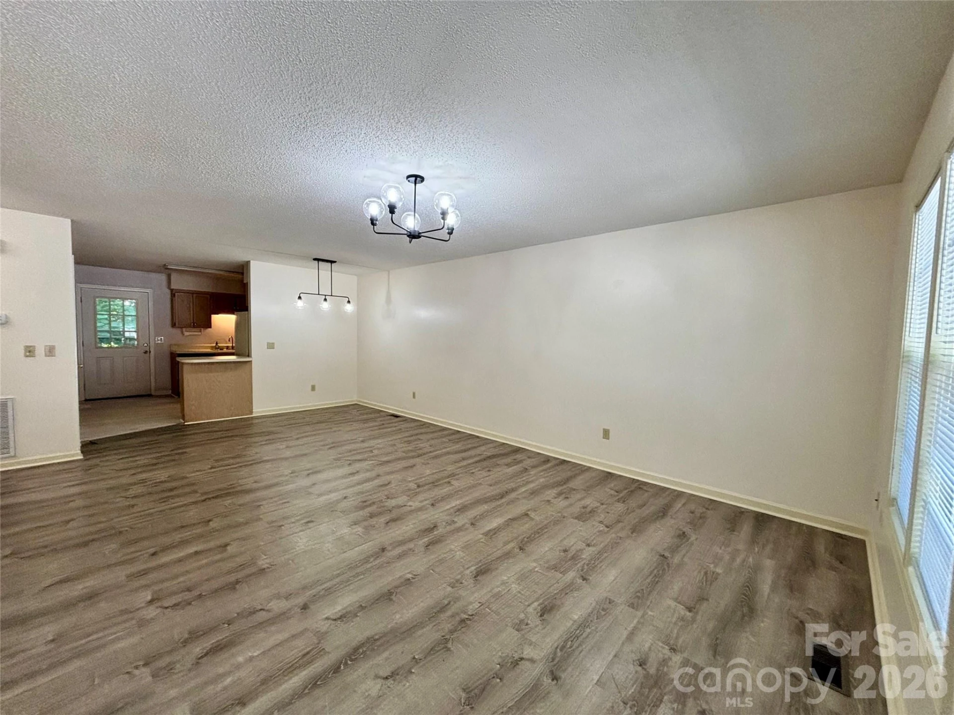 160 Whispering Pines Drive - Photo 2
