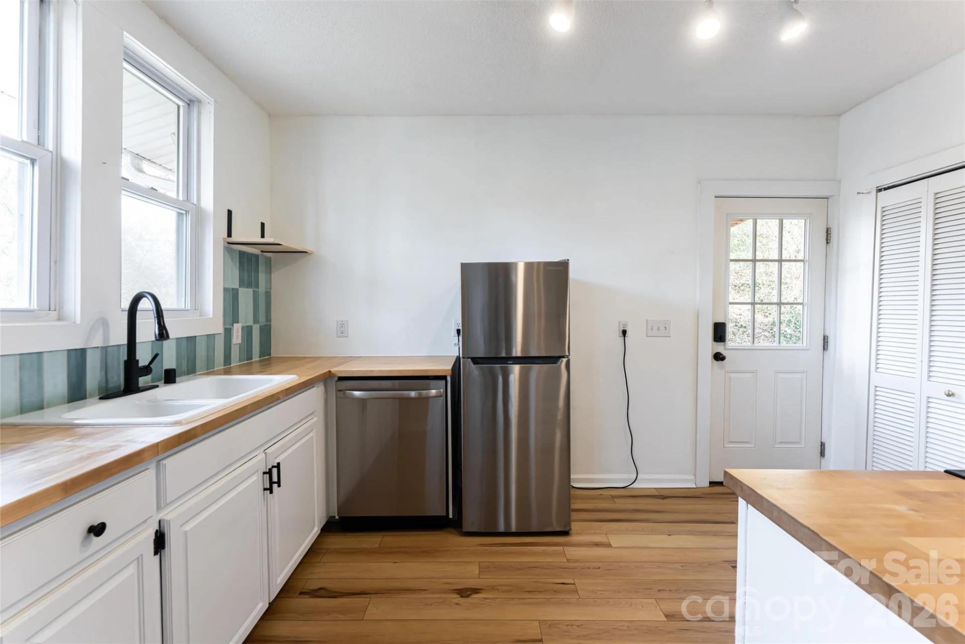 48 Wellington Drive - Photo 18