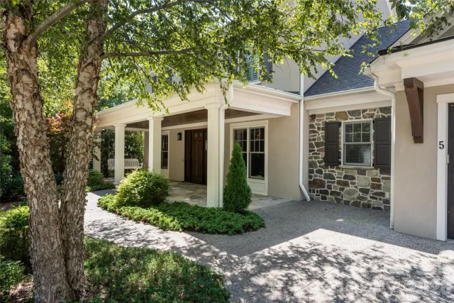 5 Cleftridge Court
