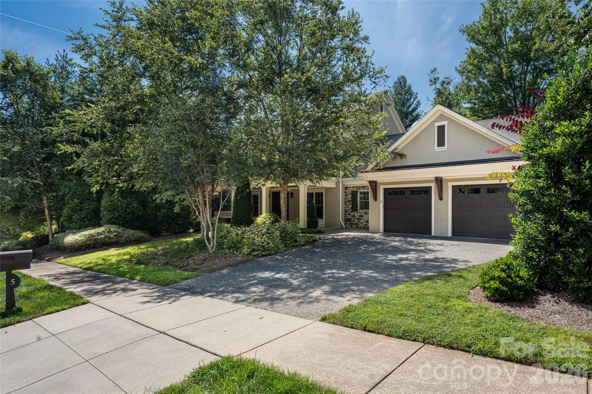 5 Cleftridge Court