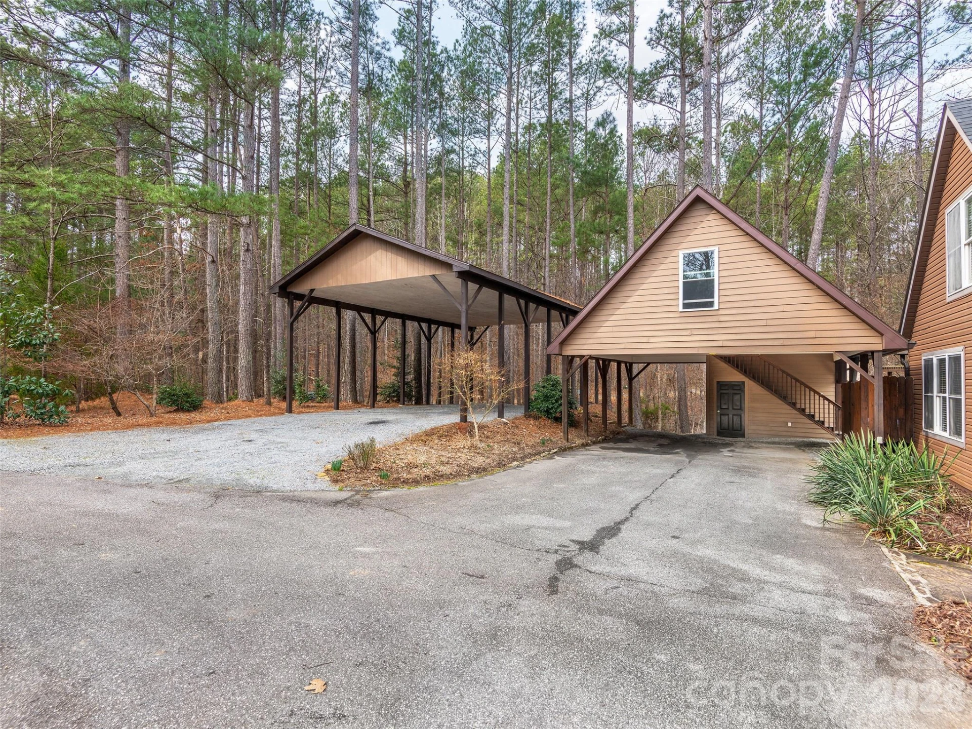 201 Hawk Ridge Drive - Photo 36