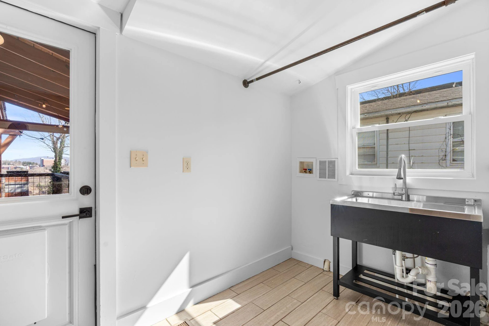 170 Riverview Drive - Photo 15