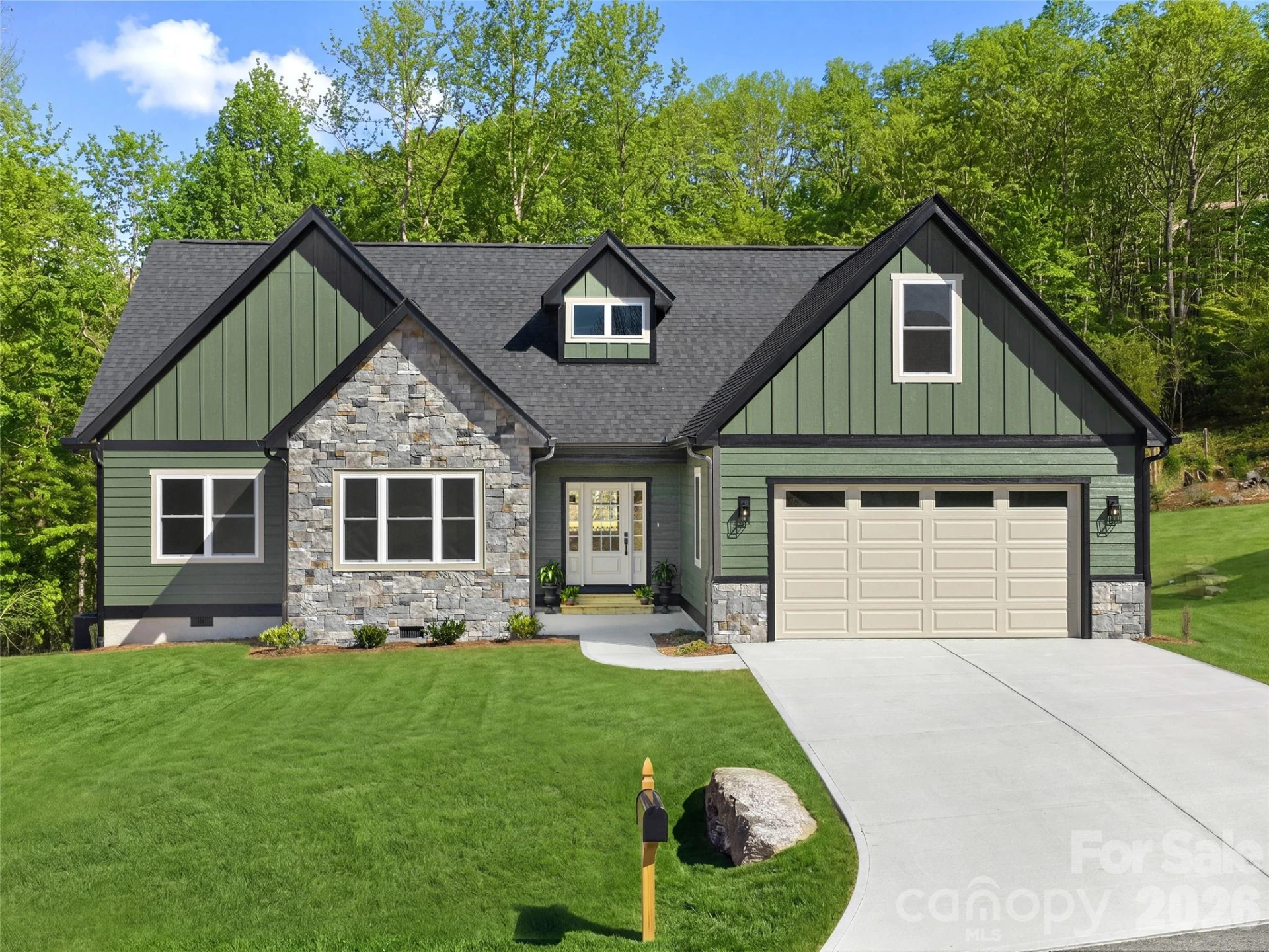 399 Crystal Heights Drive - Photo 2